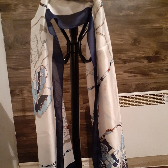 Accessories - 100% Silk Shawl / Scarf